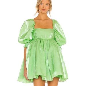 Selkie green puff dress 💚